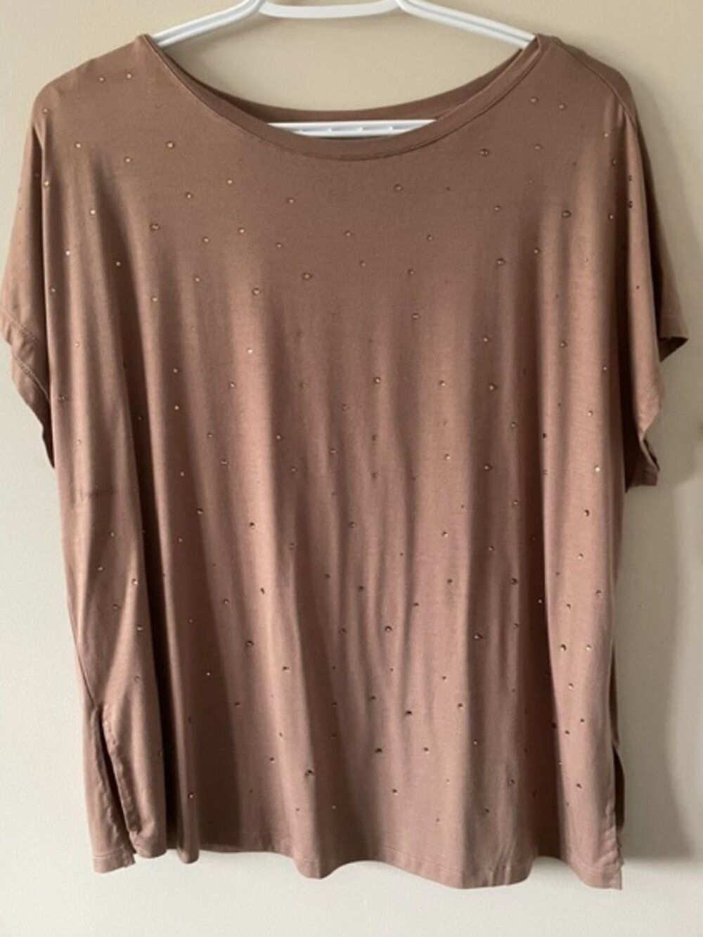 Laura Tan w Copper Colour Rhinestones on Front Sz L T-Shirt